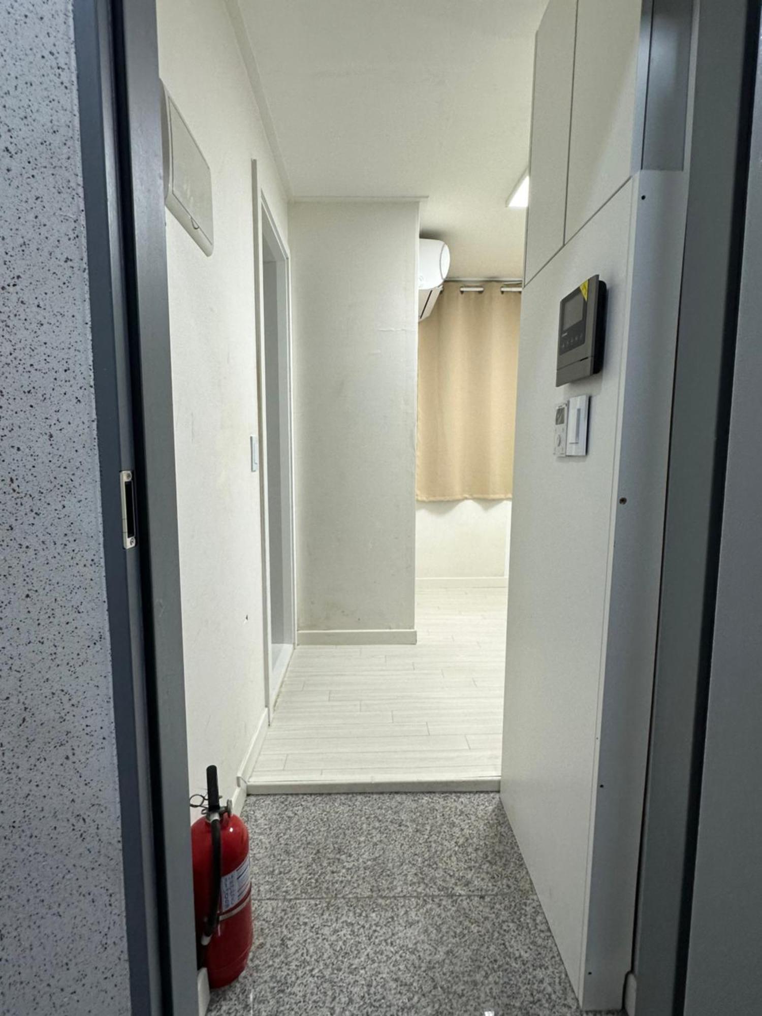 Apartment A Neat New House With A Walkway 102 Seoul